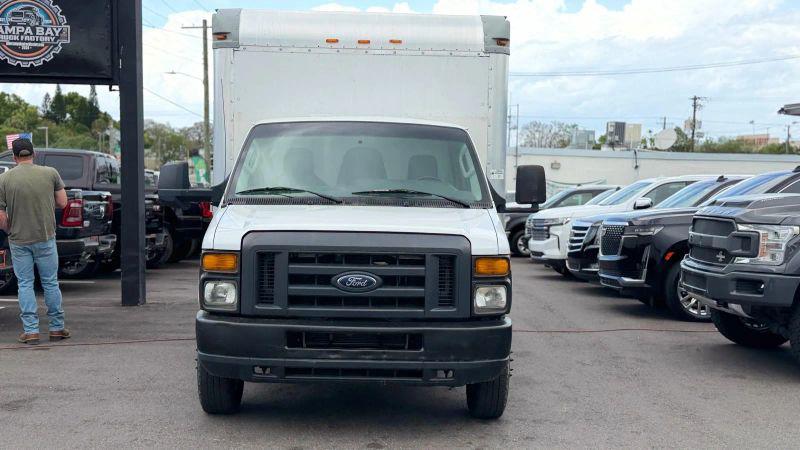 2017 Ford E-350 Cutaway Base