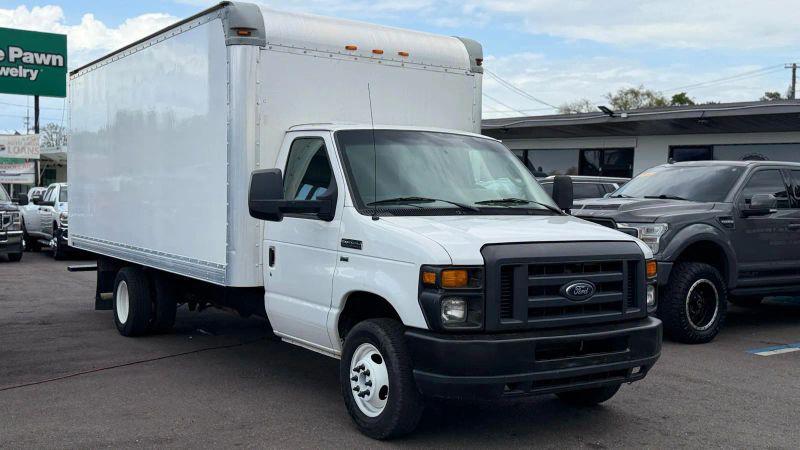 2017 Ford E-350 Cutaway Base