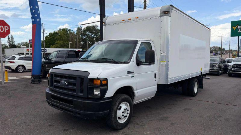 2017 Ford E-350 Cutaway Base