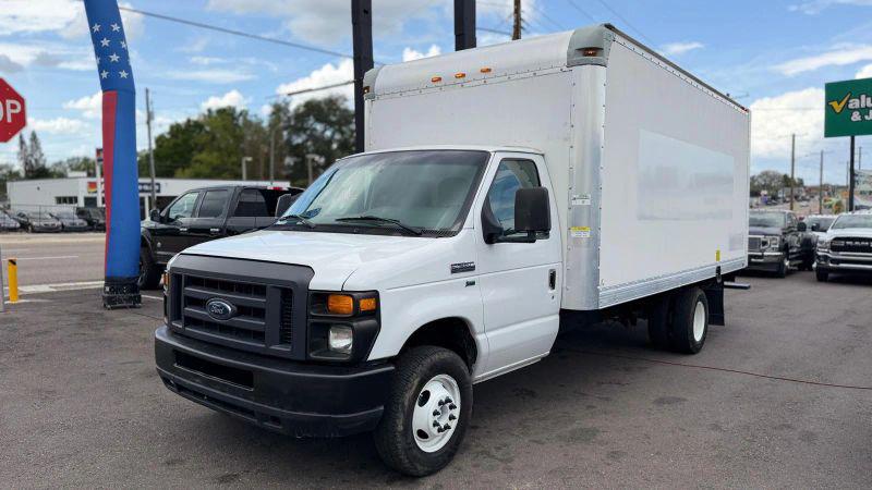 2017 Ford E-350 Cutaway Base