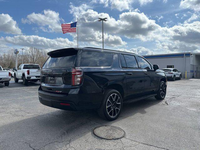 2024 Chevrolet Suburban 4WD RST