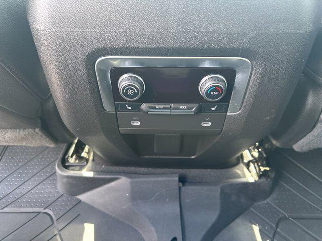2024 Chevrolet Suburban 4WD RST