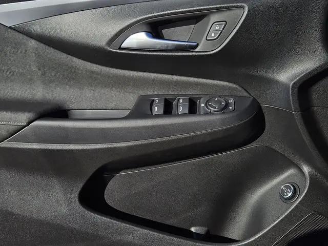 2026 Buick NV Preferred FWD