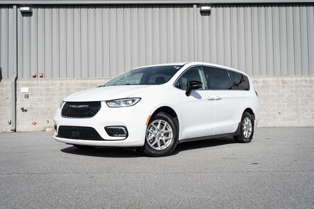 2024 Chrysler Pacifica Touring L for sale in Seneca, SC