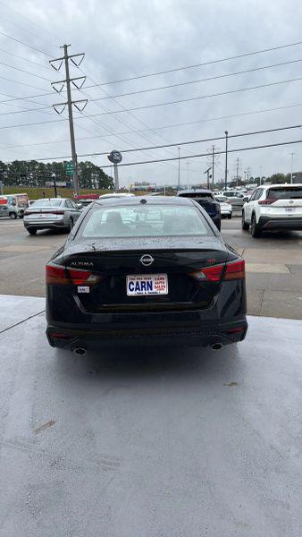 2025 Nissan Altima SR FWD
