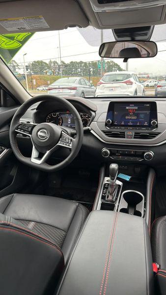 2025 Nissan Altima SR FWD