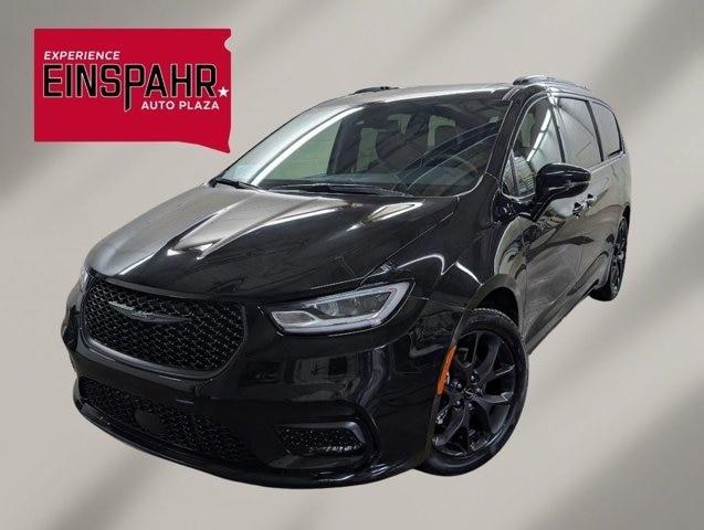 2025 Chrysler Pacifica Limited for sale in Brookings, SD