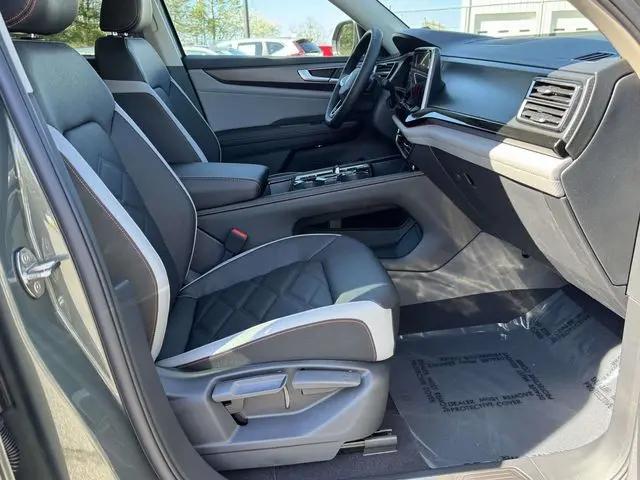 2026 Volkswagen Atlas Peak Edition