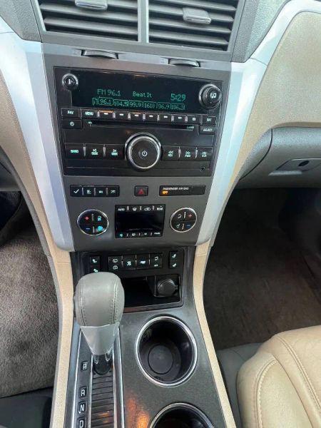2011 Chevrolet Traverse 2LT