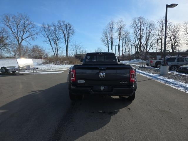 2021 Ram 3500 Limited Longhorn Crew Cab 4x4 8' Box
