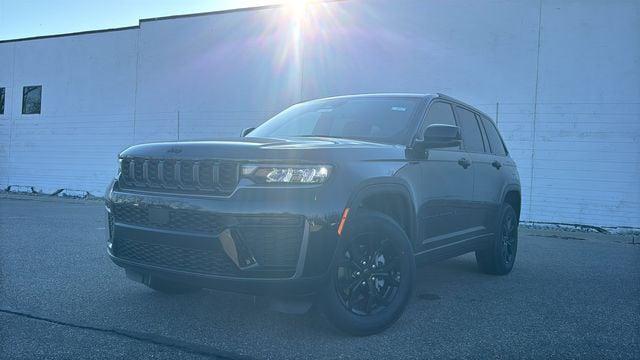 2026 Jeep Grand Cherokee GRAND CHEROKEE LAREDO ALTITUDE 4X4