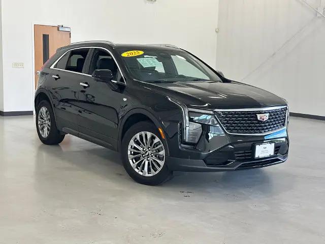 2025 Cadillac XT4 AWD Premium Luxury