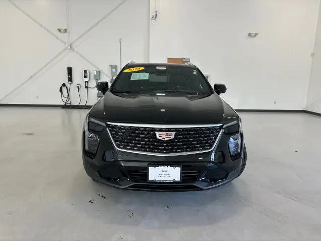 2025 Cadillac XT4 AWD Premium Luxury