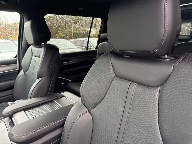 2026 Jeep Grand Wagoneer Upland 4x4