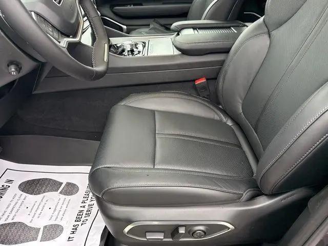 2026 Jeep Grand Wagoneer Upland 4x4