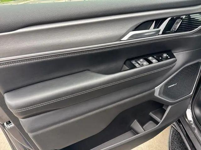 2026 Jeep Grand Wagoneer Upland 4x4