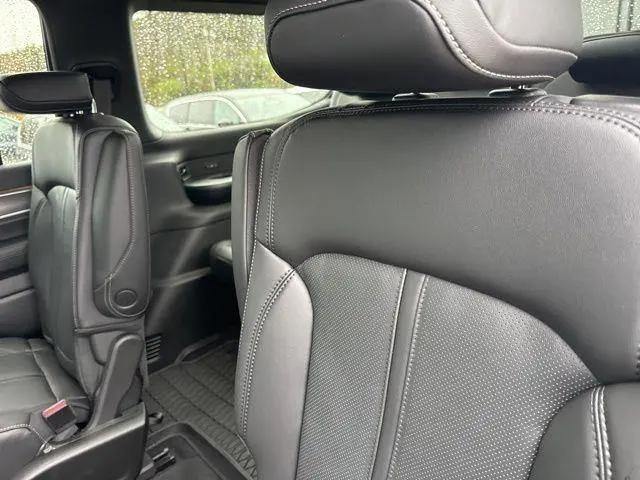 2026 Jeep Grand Wagoneer Upland 4x4