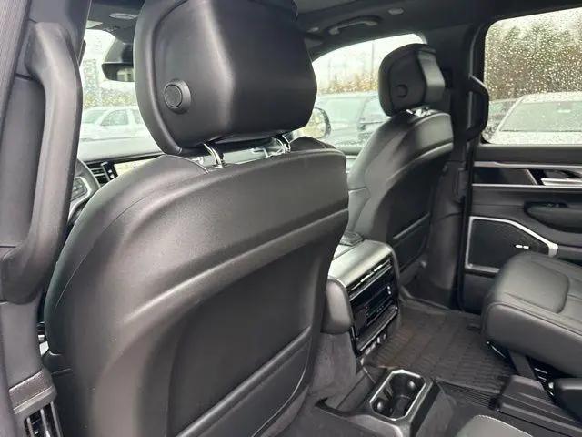 2026 Jeep Grand Wagoneer Upland 4x4