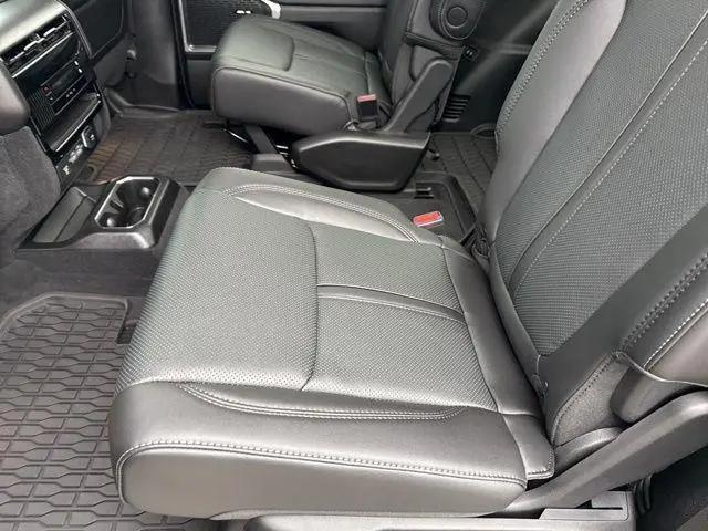 2026 Jeep Grand Wagoneer Upland 4x4