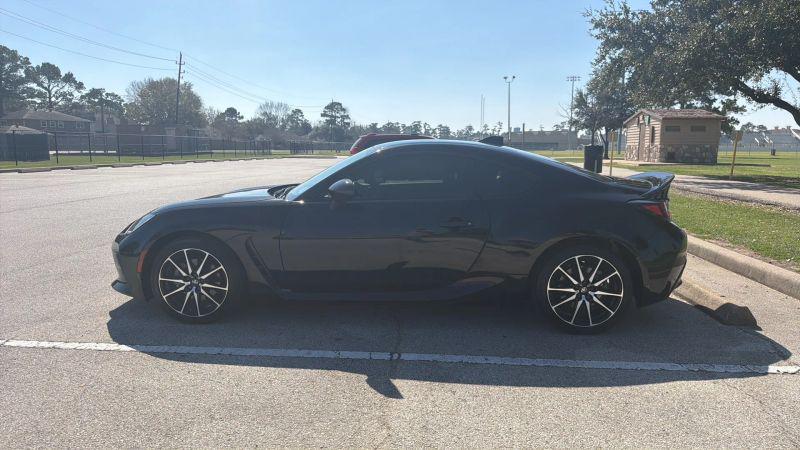 2023 Toyota GR86 Base