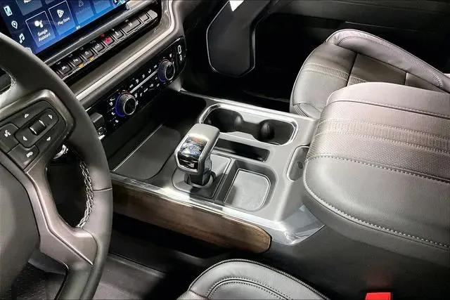 2026 Chevrolet Silverado 1500 4WD Crew Cab Short Bed High Country