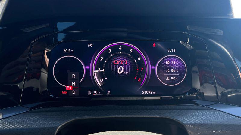 2022 Volkswagen Golf GTI 2.0T SE