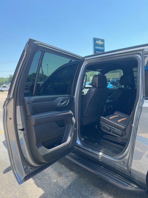2022 GMC Yukon XL 4WD AT4