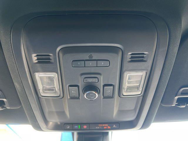 2022 GMC Yukon XL 4WD AT4