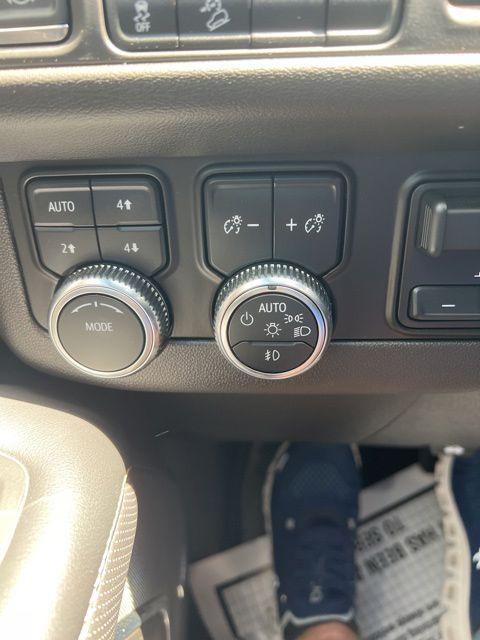 2022 GMC Yukon XL 4WD AT4