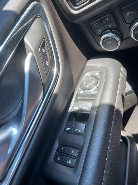 2022 GMC Yukon XL 4WD AT4