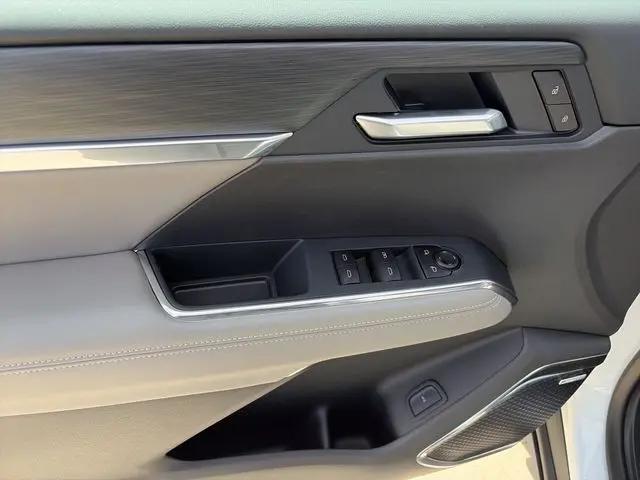 2026 GMC Acadia Elevation FWD