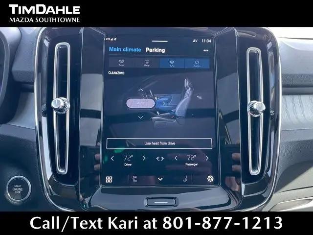 2024 Volvo XC40 B5 Plus Dark Theme