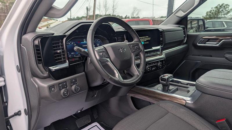 2024 Chevrolet Silverado 1500 4WD Crew Cab Short Bed RST