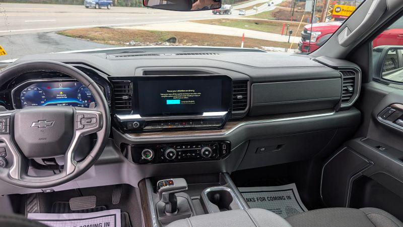 2024 Chevrolet Silverado 1500 4WD Crew Cab Short Bed RST