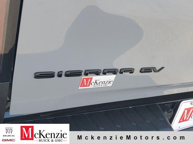 2026 GMC Sierra Standard Range Elevation