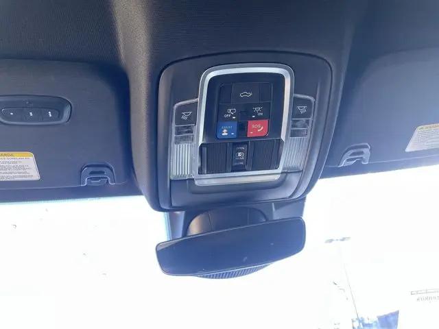 2023 Ram 1500 Laramie Crew Cab 4x4 5'7" Box