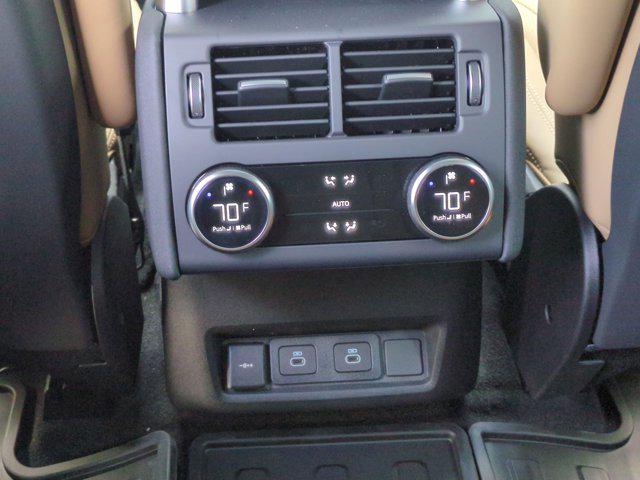 2026 Land Rover Discovery Dynamic SE