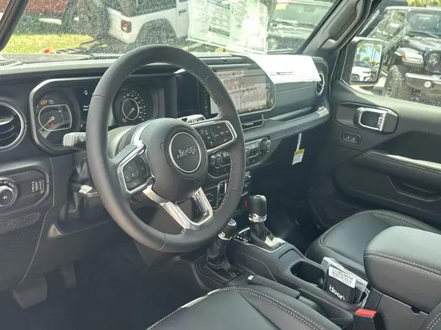 2026 Jeep Wrangler 4-Door Sahara 4x4