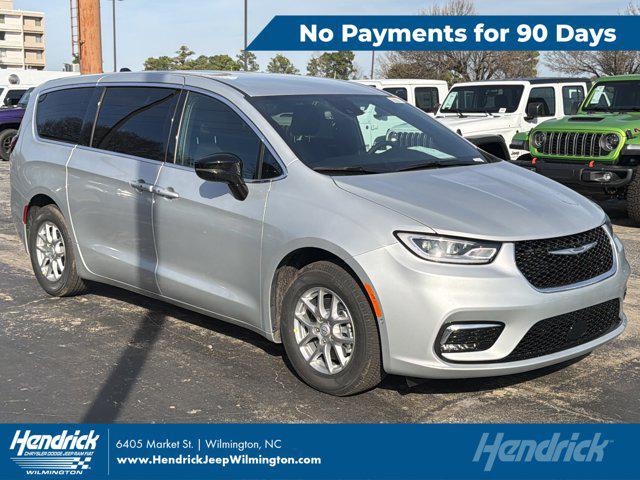 2026 Chrysler Pacifica Select for sale in Wilmington, NC