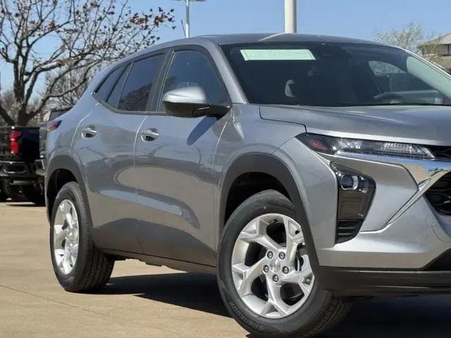 2026 Chevrolet Trax FWD LS
