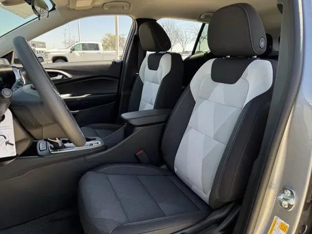2026 Chevrolet Trax FWD LS
