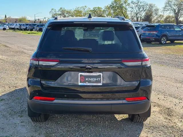 2026 Jeep Grand Cherokee Altitude 4x4