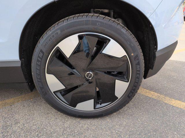 2026 Volvo EX30 Plus Twin Motor Performance, Fully electric