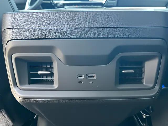 2026 Chevrolet Silverado 1500 4WD Crew Cab Standard Bed RST