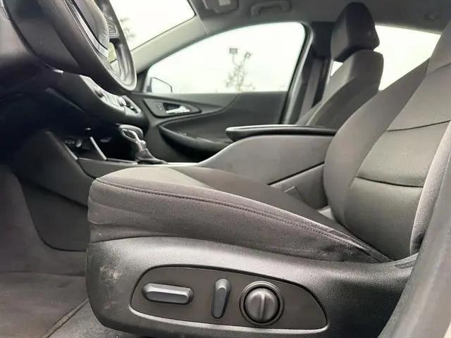 2023 Chevrolet Malibu FWD 1FL