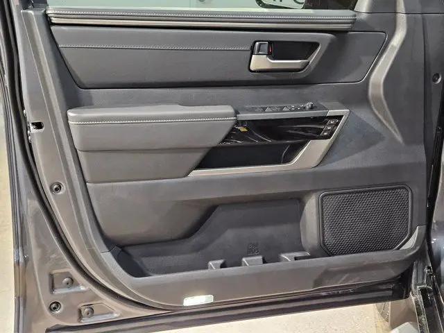 2026 Toyota Tundra Limited CrewMax 5.5' Bed