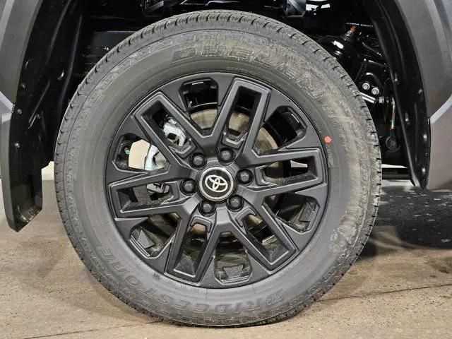 2026 Toyota Tundra Limited CrewMax 5.5' Bed