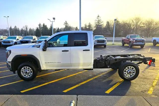 2026 GMC Sierra 2500HD Double Cab, Long Bed, Pro, RWD