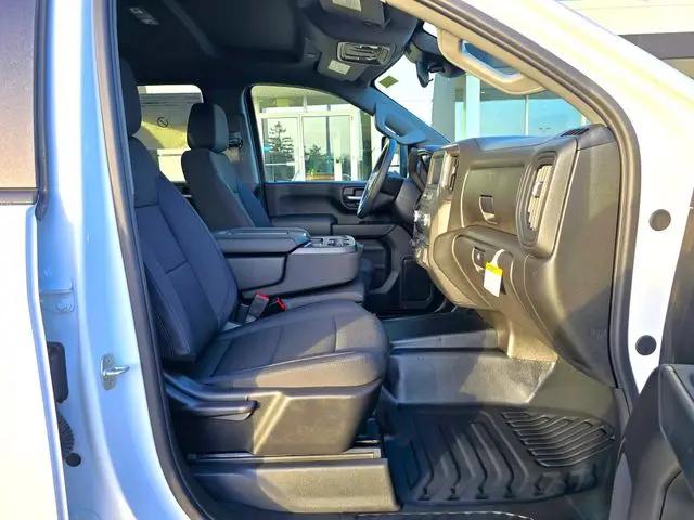 2026 GMC Sierra 2500HD Double Cab, Long Bed, Pro, RWD