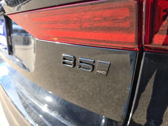 2026 Volvo XC60 B5 Ultra Black Edition